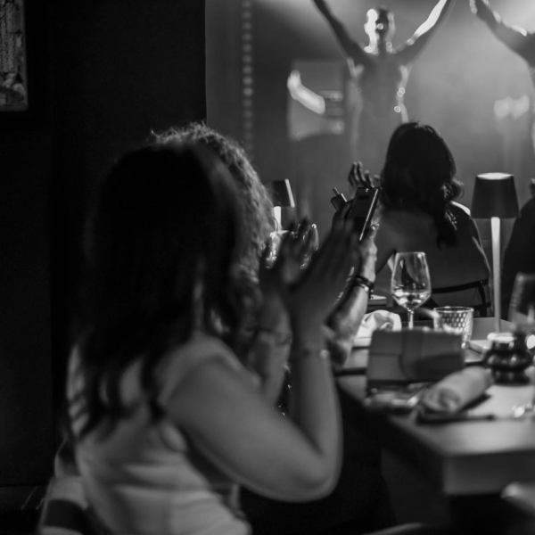 group dining in lotus club marrakech (1)